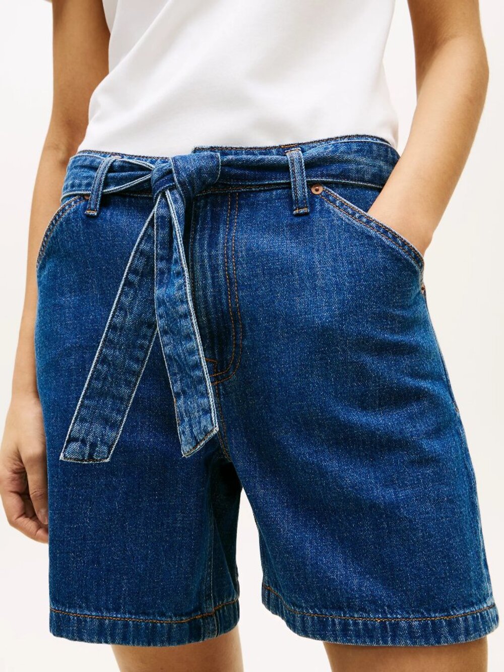TOMMY HILFIGER Belted High-Rise Denim Short
